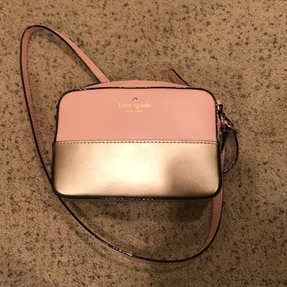 kate spade Handbags - Small Kate spade purse